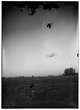 TITLE:  [Rear view of flight 46, Orville turning to the left; Huffman Prairie, Dayton, Ohio]<br />CALL NUMBER:  LC-W86- 66 [P&P] REPRODUCTION NUMBER:  LC-DIG-ppprs-00657 (digital file from original) LC-W861-66 (b&w film copy neg.) CREATED/PUBLISHED:  [1905 Oct. 4] PART OF:  Glass negatives from the Papers of Wilbur and Orville Wright REPOSITORY:  Library of Congress Prints and Photographs Division Washington, DC 20540 EUA
