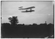 TITLE:  [Flight 41: Orville flying to the left at a height of about 60 feet; Huffman Prairie, Dayton, Ohio] <br />CALL NUMBER:  LC-W86- 45 [P&P] REPRODUCTION NUMBER:  LC-DIG-ppprs-00636 (digital file from original) LC-W861-45 (b&w film copy neg.) CREATED/PUBLISHED:  [1905 Sept. 29] PART OF:  Glass negatives from the Papers of Wilbur and Orville Wright REPOSITORY:  Library of Congress Prints and Photographs Division Washington, DC 20540 EUA